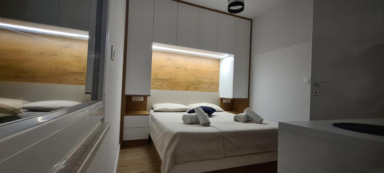 Apartman Marcelina 1 With Private Pool 特罗吉尔 外观 照片