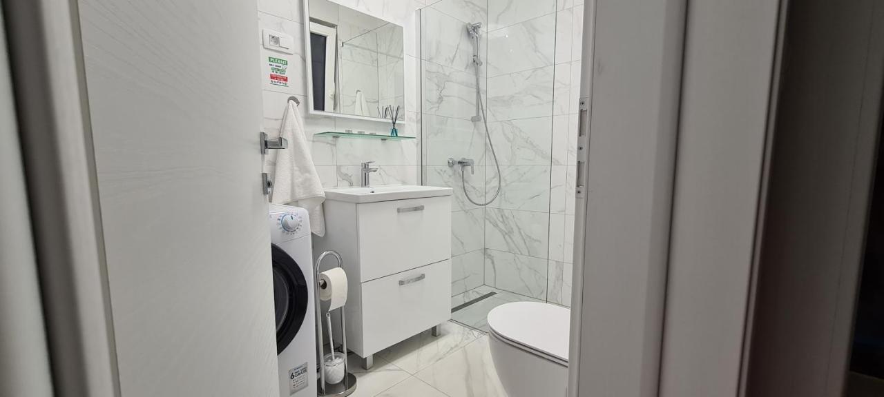 Apartman Marcelina 1 With Private Pool 特罗吉尔 外观 照片
